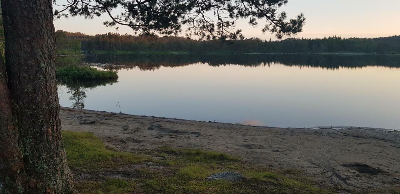 Cozy Cottage In The Woods, Near Dyreparken In Kristiansand, Lake Lolandsvannet Ovrebo Экстерьер фото